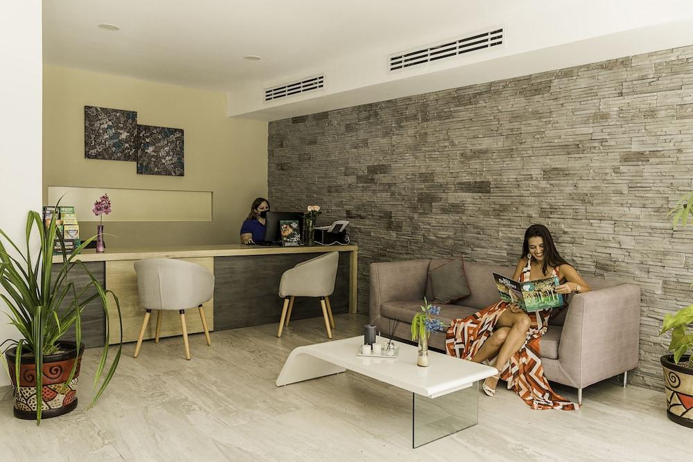 Bfh Attraction Deluxe Hotel Playa del Carmen Extérieur photo