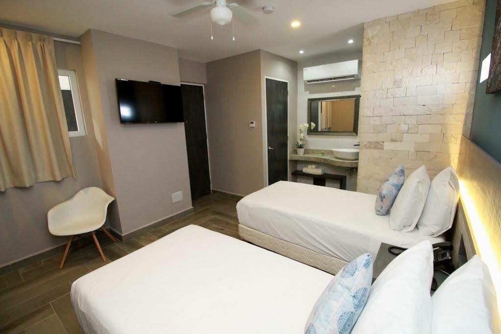 Bfh Attraction Deluxe Hotel Playa del Carmen Extérieur photo
