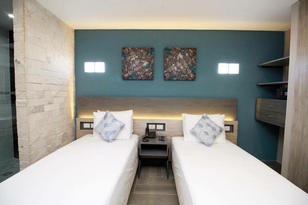 Bfh Attraction Deluxe Hotel Playa del Carmen Extérieur photo
